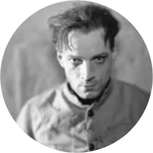 A Cottage on Dartmoor - 1929 ‧ Drama/Silent ‧ 1h 28m