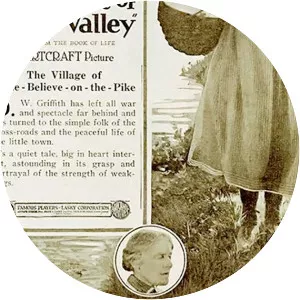 A Romance of Happy Valley - 1919 ‧ Black and white/Melodrama ‧ 1h 16m