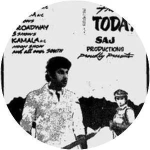 Aalappirandhavan - 1987 ‧ Fantasy/Action
