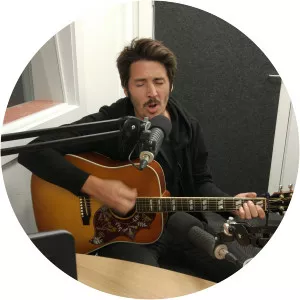 Aaron Thomas - Singer