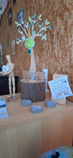 Academia Do Conhecimento - School in Meixomil, Portugal