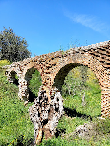 Acueducto Boadilla - Historical landmark in Spain