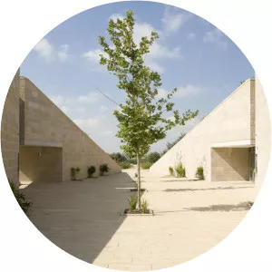 Ada Karmi-Melamede - Israeli architect