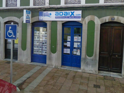 Adaix Valle de Arango