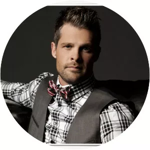 Adam Crabb - Vocalizer ‧ Jason Crabb's brother