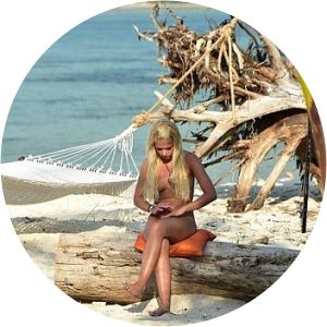 Ádám keresi Évát