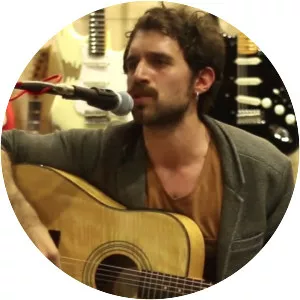 Adamlar - Musical group