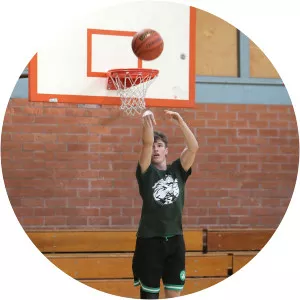 Addison Arnold - Basketball player ‧ Gib Arnold's son