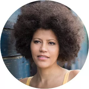 Addys Mercedes - Singer