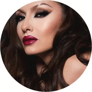 Adelina Ismajli - Singer