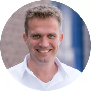 Adrian Roest Musician