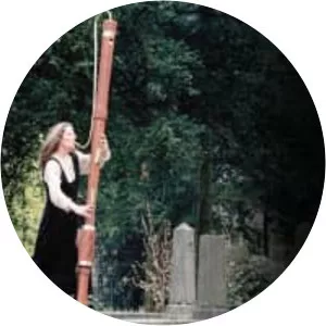 Adriana Breukink - Musical instrument maker