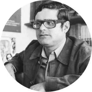 Adriano González León