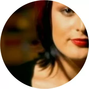 Adrienne Nolff - Singer