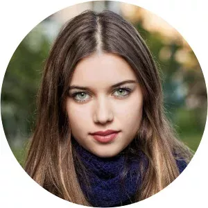 Afra Saraçoglu - Turkish actress