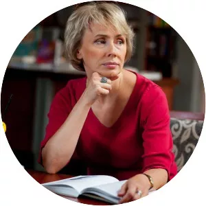 Agnieszka RomaszewskaGuzy