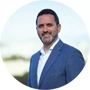 Ahsha Safaí - Elected official