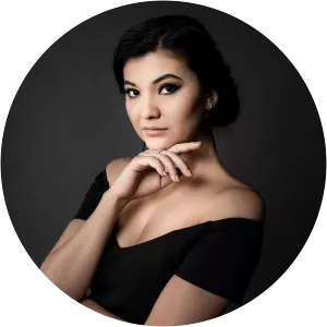 Aigul Akhmetshina - Singer