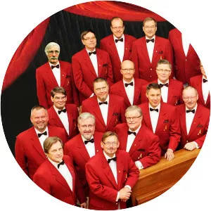 Aikamiehet - Musical group