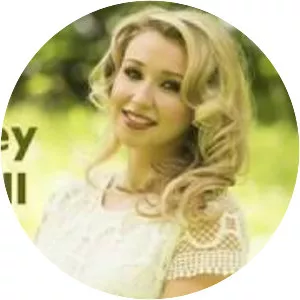 Ainsley Hamill - Singer