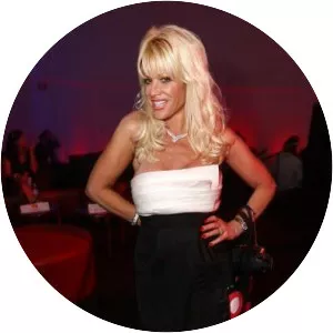 Air Force Amy - American glamour model