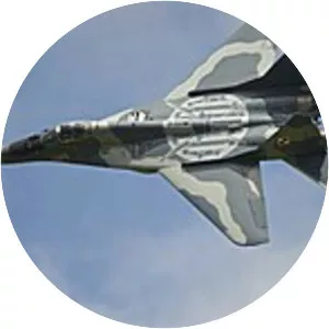 Air superiority fighter