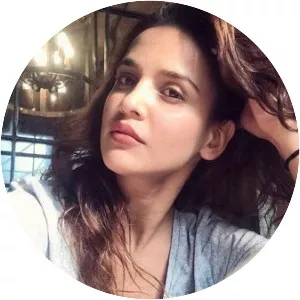 Aisha Sharma - Neha Sharma's sister