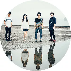 Akairo no Glitter - Musical group