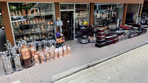 Akgun industrial kitchen table with chairs