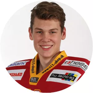 Akira Schmid - Ice hockey player