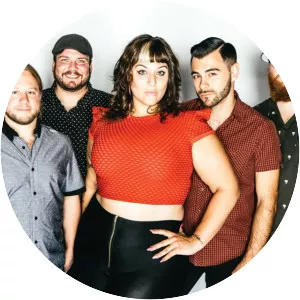 Alanna Royale - Singer