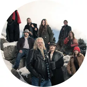 Alaskan Bush People: Wolfpack Father's DaySince 2016