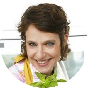 Alba Pezone - Author