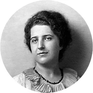 Alba Rosa Viëtor - Italian Violinist