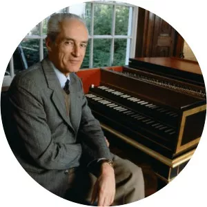 Alda Stuurop - Musical artist