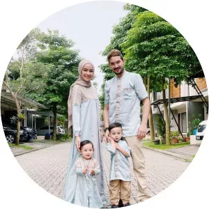 Aleia Astrid Romeesa Haub photograph