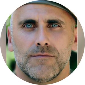 Alejandro Leon photograph