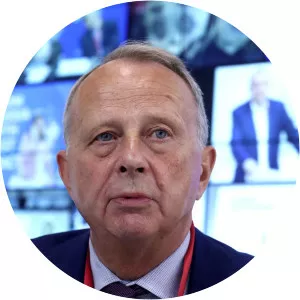 Aleksandr Dynkin - Russian economist