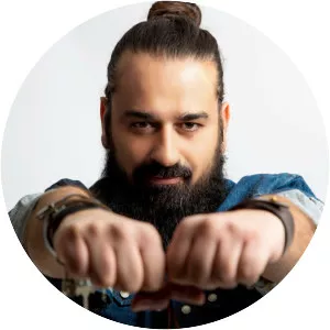 ALES LOVERDE - Musical artist