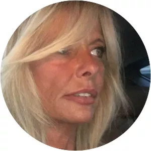 Alessandra Raya - Musical artist