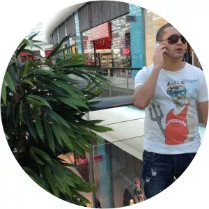 Alex Curly - Musical artist