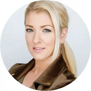 Alex Dahl - Novelist