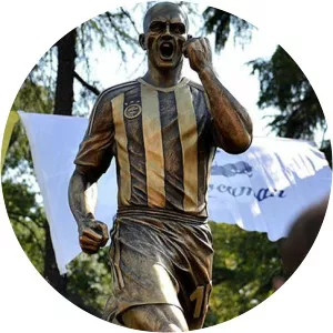 Alex De Souza Statue - 