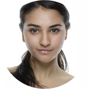 Alex Jeaven - Actress