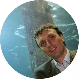 Alex van Hooff - Manager