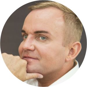 Alexander Hoili photograph