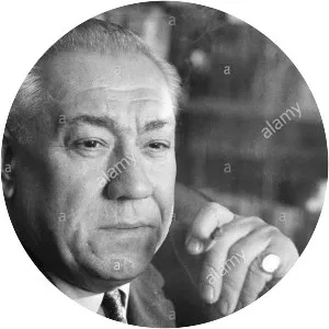 Alexander Khvylya - Soviet theater actor