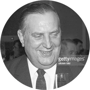 Alexander Schalck-Golodkowski - Politician