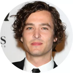 Alexander Vlahos