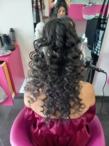 Alexandra acconciature